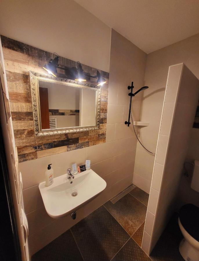 Hotel Am Schwarzen Berg シュターデ エクステリア 写真