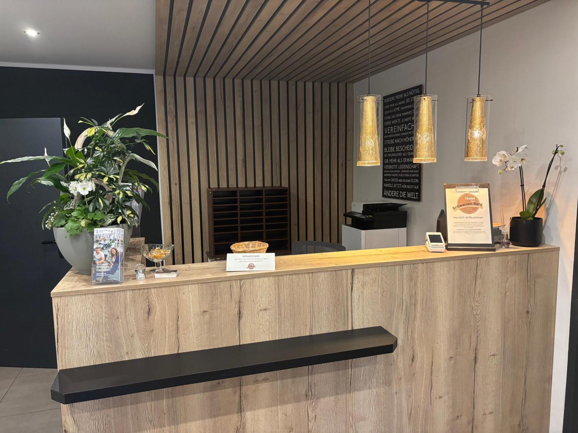 Hotel Am Schwarzen Berg シュターデ エクステリア 写真