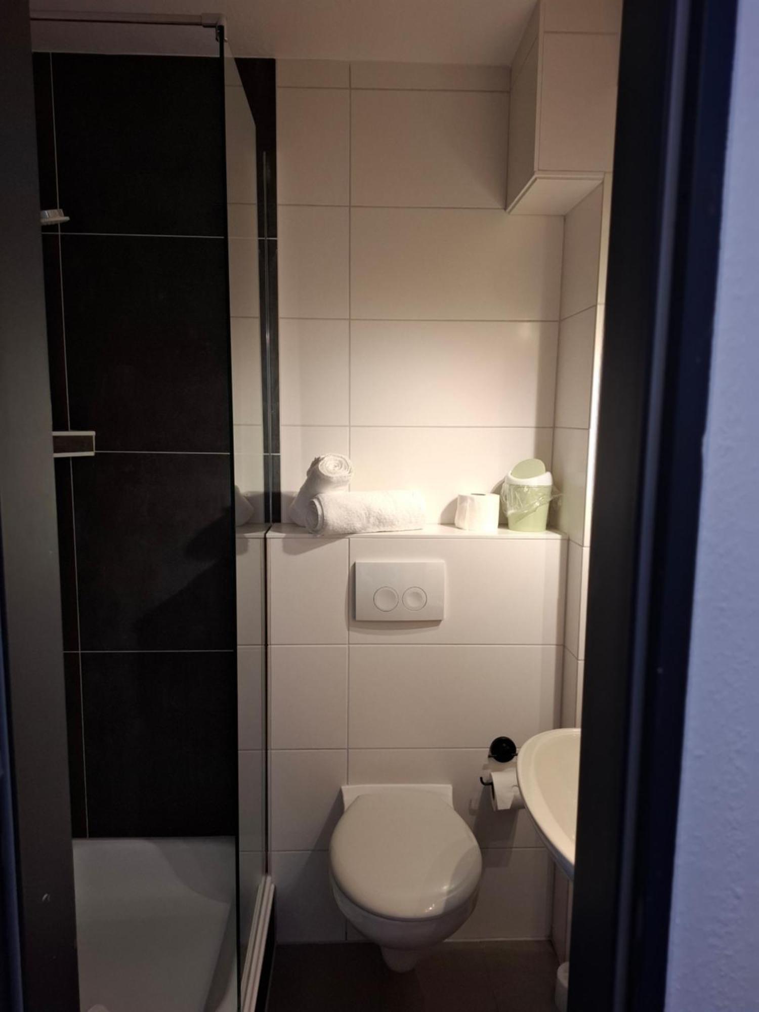 Hotel Am Schwarzen Berg シュターデ エクステリア 写真